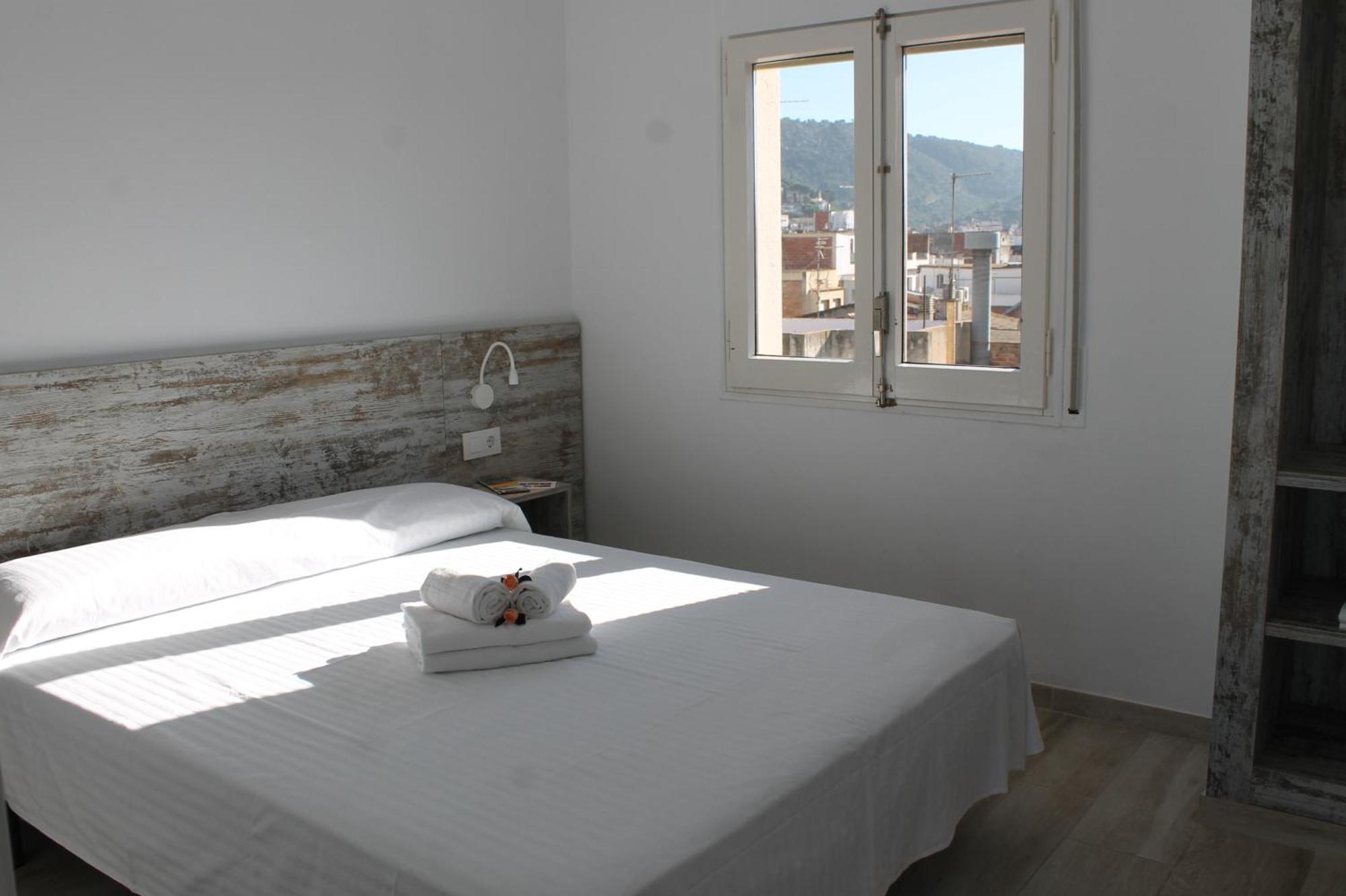 Agi Gloria Rooms Roses Exterior foto